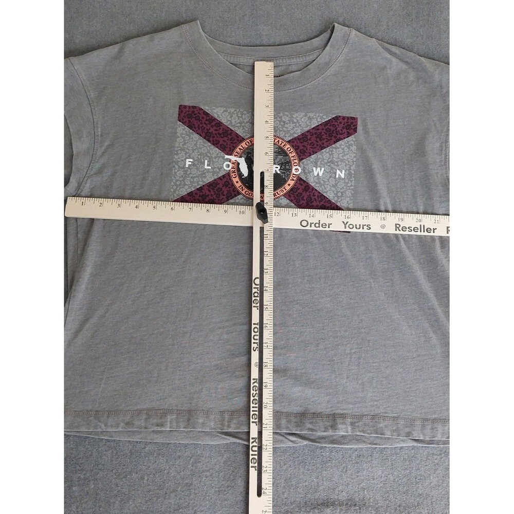 FloGrown Women’s Florida State Flag Floral Graphic Tee - Gray - M